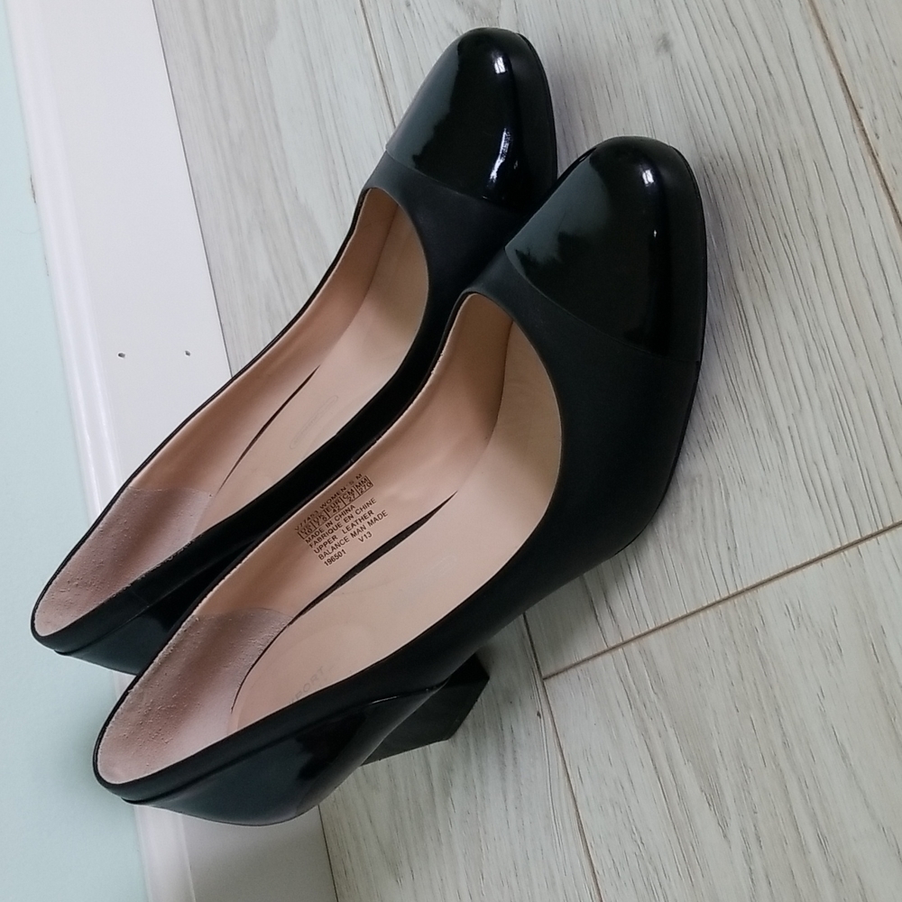 Rockport Black Leather Cap Toe Pumps 10M